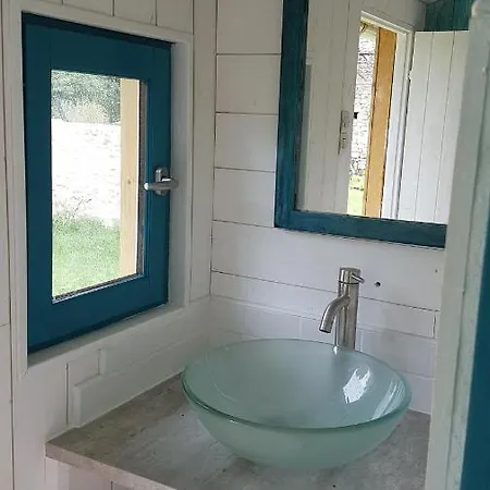 Kemp Roulotte Climatisee Avec Piscine Naturelle Vaux (Vienne)