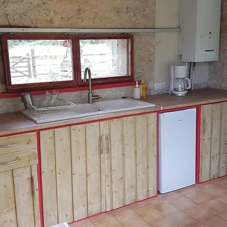 Roulotte Climatisee Avec Piscine Naturelle Vaux (Vienne)